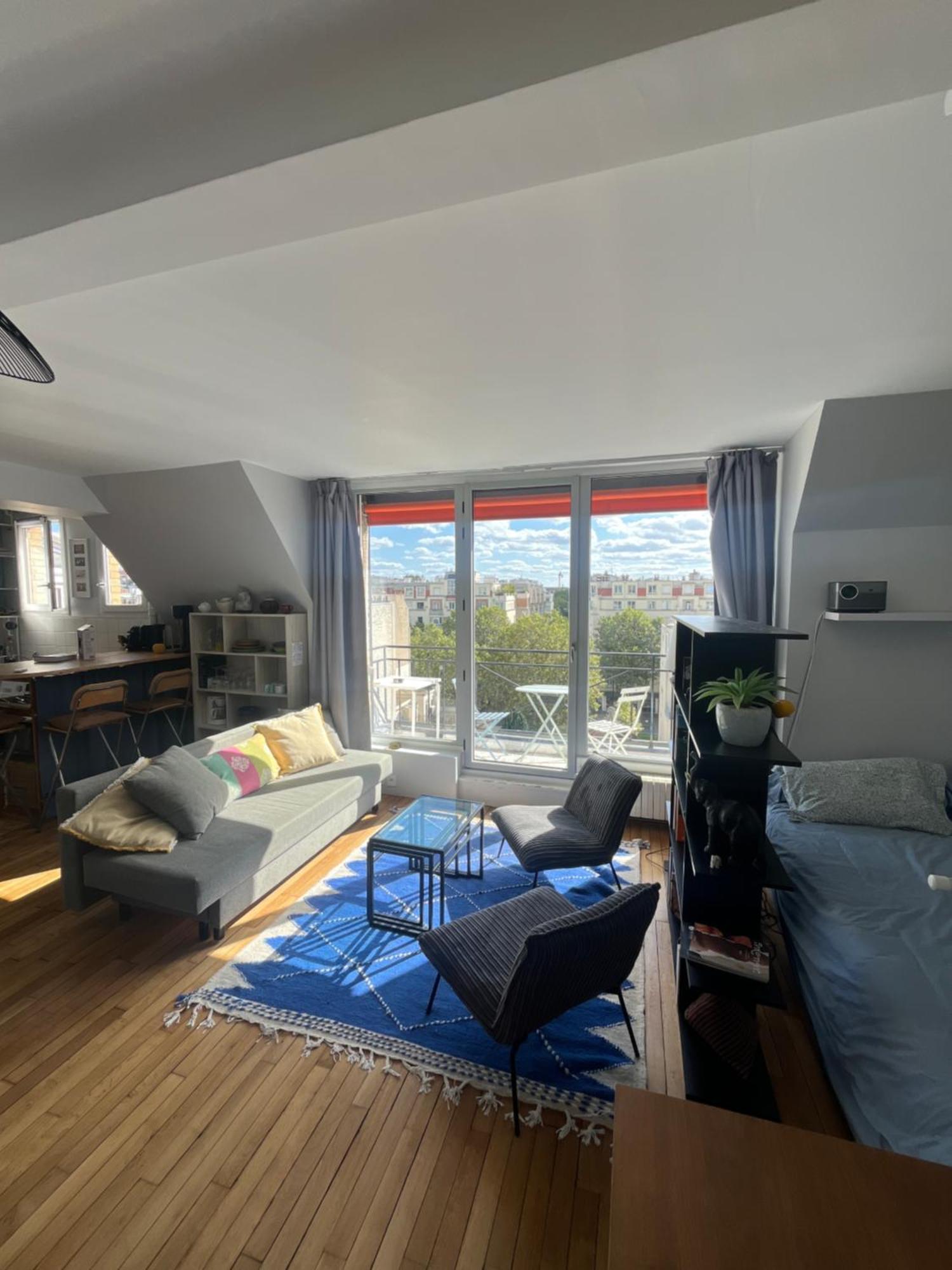 Apartment Artiste Paris